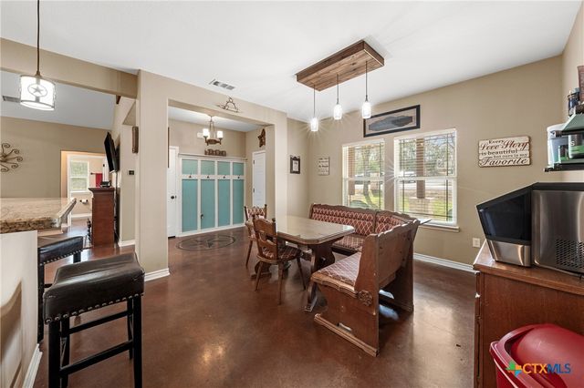 11 E AZTEC Lane, Belton, TX 76513