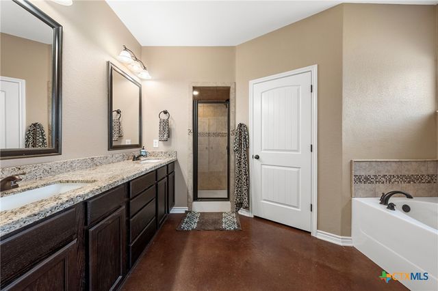 11 E AZTEC Lane, Belton, TX 76513