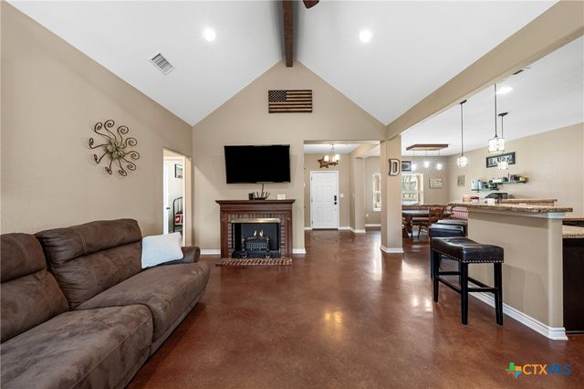 11 E AZTEC Lane, Belton, TX 76513