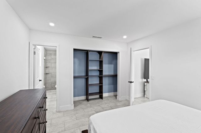 11831 NW 38th Place, Sunrise, FL 33323