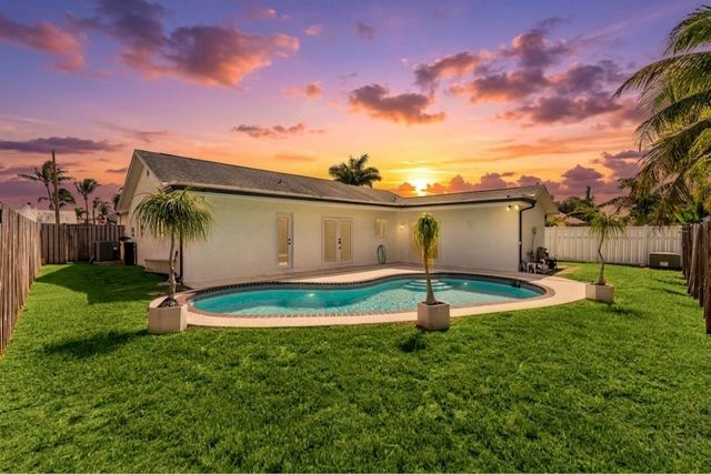 11831 NW 38th Place, Sunrise, FL 33323