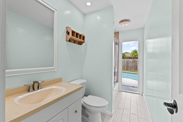 11831 NW 38th Place, Sunrise, FL 33323