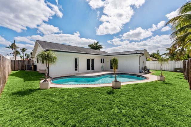 11831 NW 38th Place, Sunrise, FL 33323