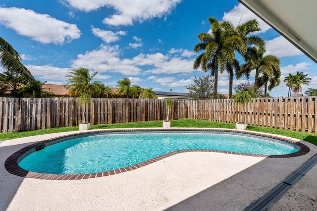 11831 NW 38th Place, Sunrise, FL 33323