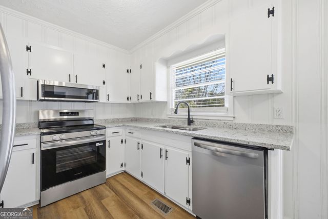 1703 Sewell Circle, Perry, GA 31069