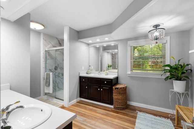 516 Tyler Ct, Cottontown, TN 37048