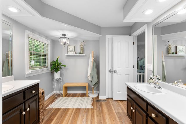516 Tyler Ct, Cottontown, TN 37048