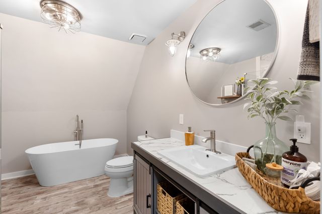 516 Tyler Ct, Cottontown, TN 37048
