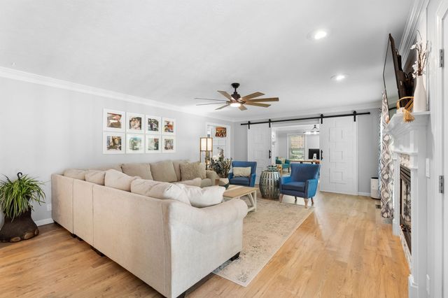 516 Tyler Ct, Cottontown, TN 37048