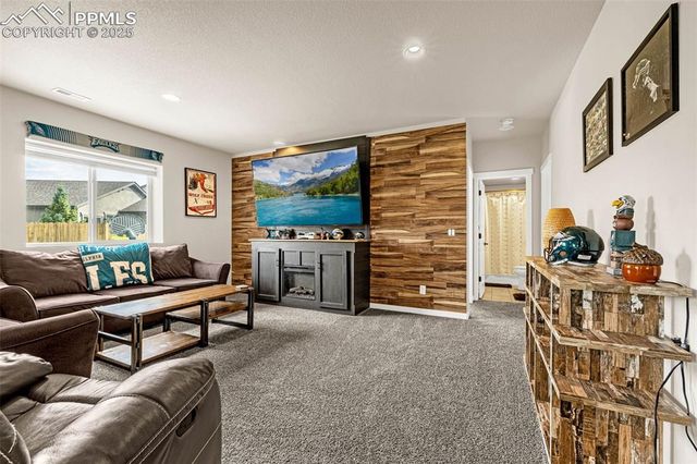 8263 Wheatland Drive, Colorado Springs, CO 80908