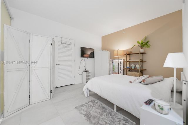 1010 Brickell Ave 2906, Miami, FL 33131