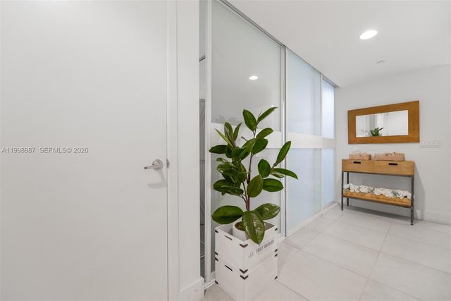 1010 Brickell Ave 2906, Miami, FL 33131