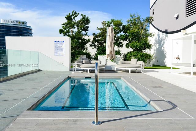 1010 Brickell Ave 2906, Miami, FL 33131