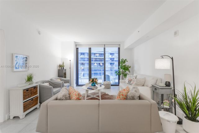 1010 Brickell Ave 2906, Miami, FL 33131