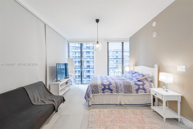 1010 Brickell Ave 2906, Miami, FL 33131