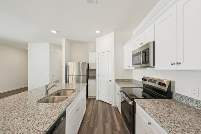 12804 Kentucky Warbler DR, Buda, TX 78610