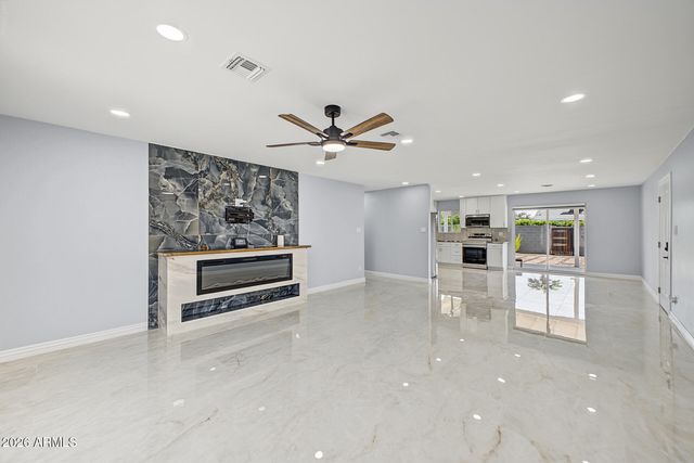 8643 E MARIPOSA Drive, Scottsdale, AZ 85251