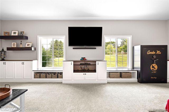 1318 Gray Haven Lane, Brighton, MI 48114