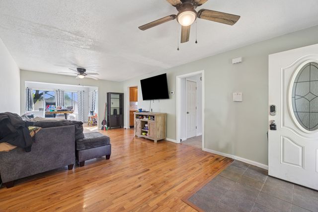 130 Gail St, Oak Grove, KY 42262