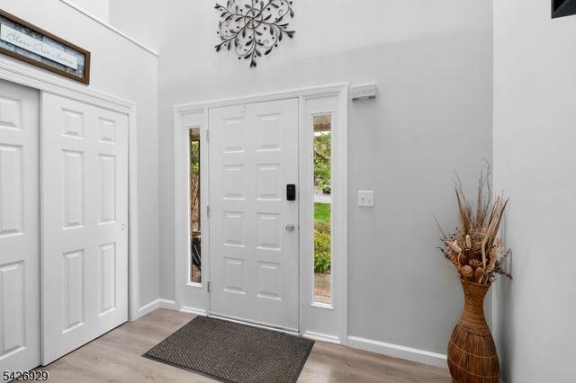 94 Edgefield Dr, Parsippany-troy Hills Twp., NJ 07950