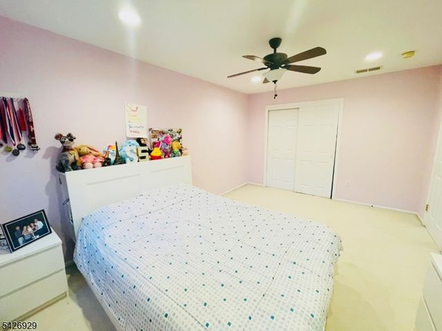 94 Edgefield Dr, Parsippany-troy Hills Twp., NJ 07950