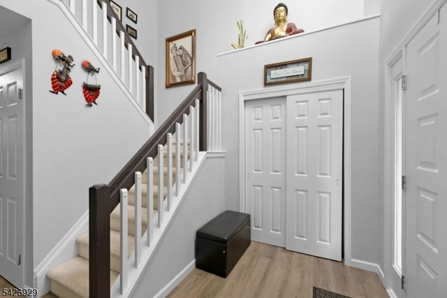 94 Edgefield Dr, Parsippany-troy Hills Twp., NJ 07950