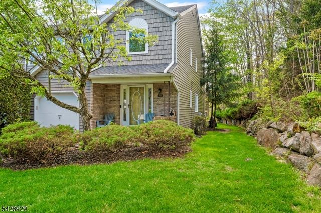 94 Edgefield Dr, Parsippany-troy Hills Twp., NJ 07950