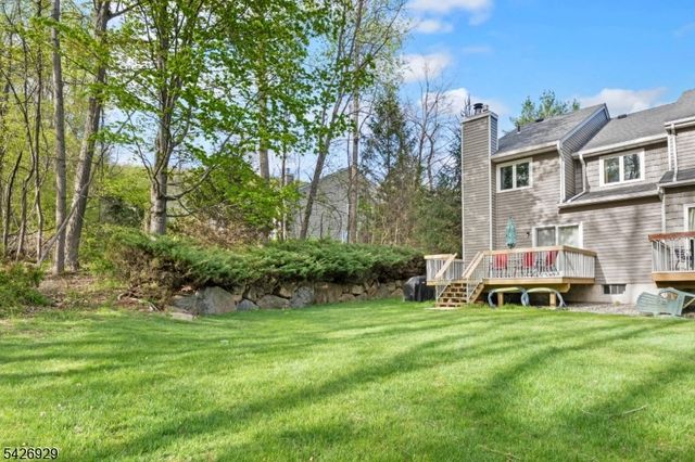 94 Edgefield Dr, Parsippany-troy Hills Twp., NJ 07950