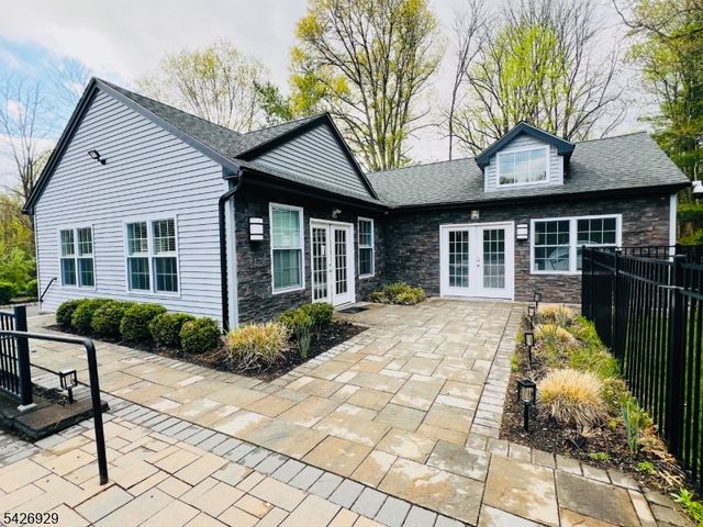 94 Edgefield Dr, Parsippany-troy Hills Twp., NJ 07950