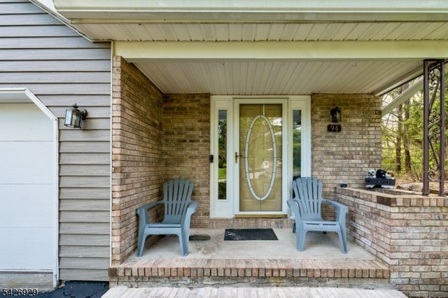 94 Edgefield Dr, Parsippany-troy Hills Twp., NJ 07950