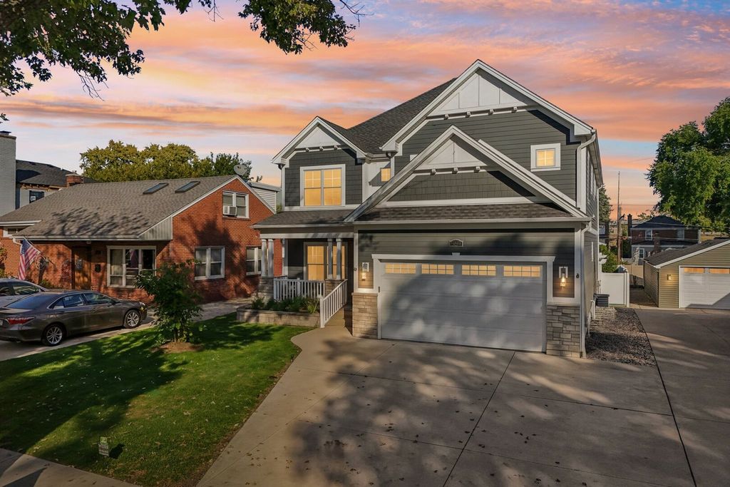 569 S Stratford Avenue, Elmhurst, IL 60126 — photo 2