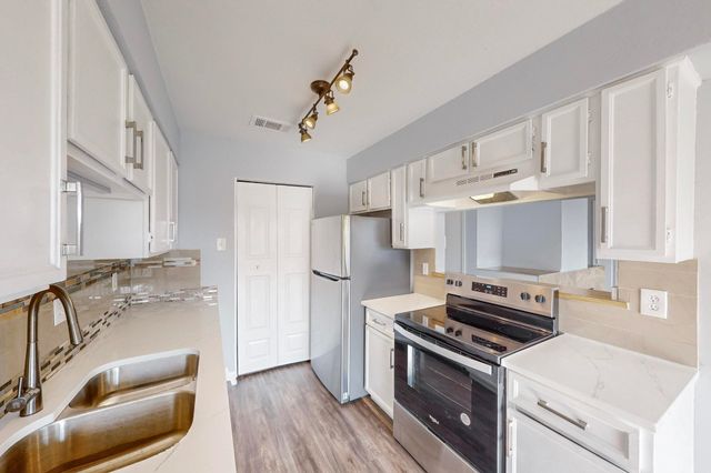 2240 Tarpley Road 464, Carrollton, TX 75006