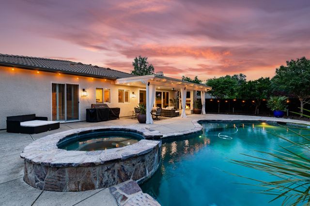 9251 Courtney Way, Roseville, CA 95747