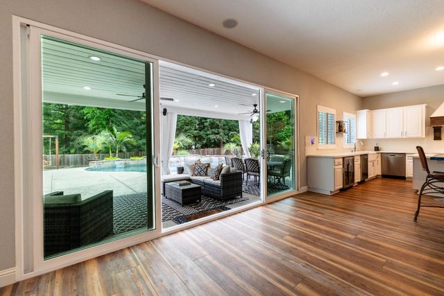 9251 Courtney Way, Roseville, CA 95747