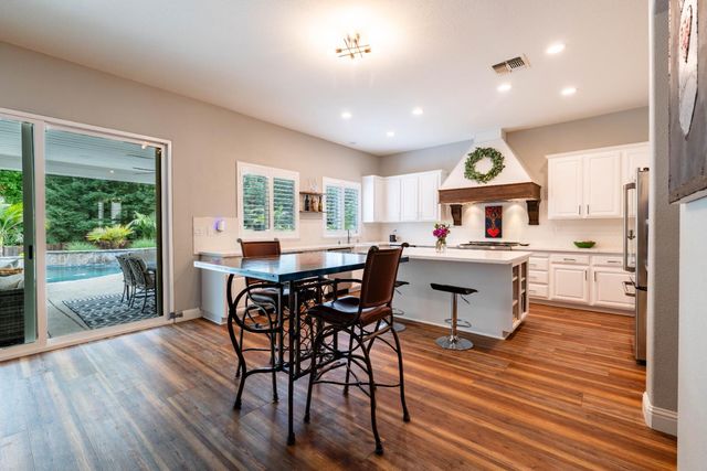 9251 Courtney Way, Roseville, CA 95747