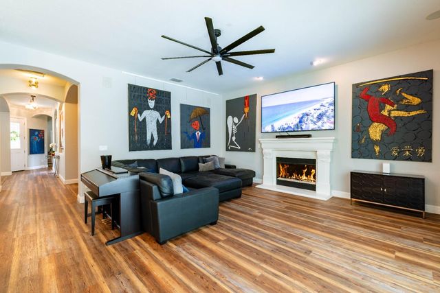 9251 Courtney Way, Roseville, CA 95747