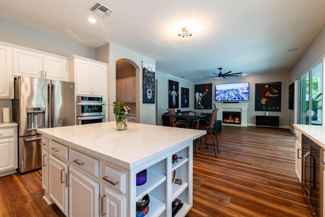 9251 Courtney Way, Roseville, CA 95747