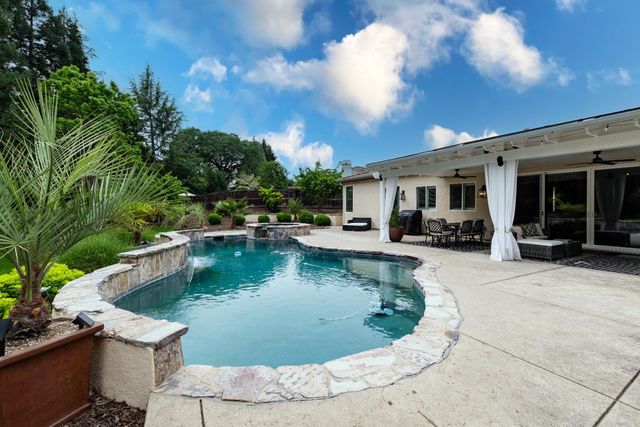 9251 Courtney Way, Roseville, CA 95747