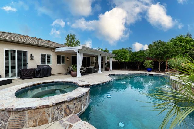 9251 Courtney Way, Roseville, CA 95747