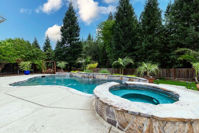 9251 Courtney Way, Roseville, CA 95747