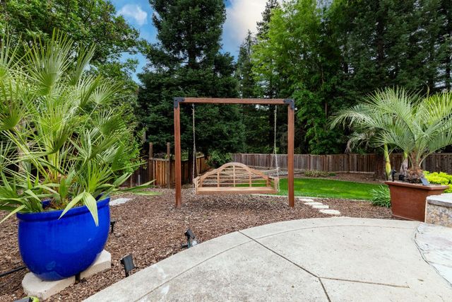 9251 Courtney Way, Roseville, CA 95747