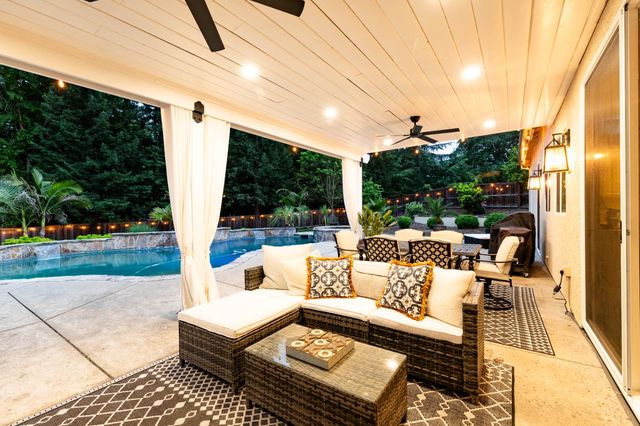 9251 Courtney Way, Roseville, CA 95747