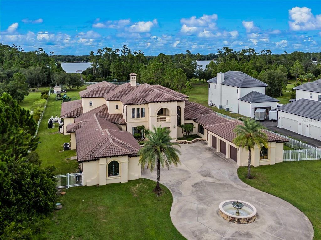 Image 5 of property listing at 5251 CARSON STREET, St Cloud, FL 34771