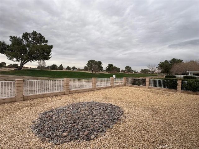 27424 Cloverleaf Drive, Helendale, CA 92342