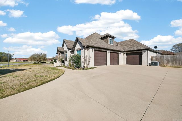 1701 N Lincoln, Cabot, AR 72023