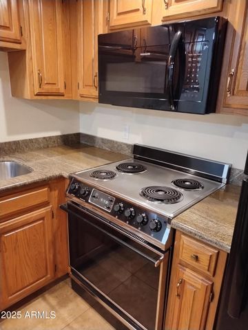 10330 W THUNDERBIRD Boulevard C228, Sun City, AZ 85351