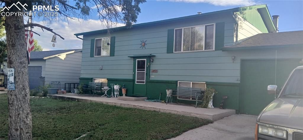 1528 Maxwell Street, Colorado Springs, CO 80906