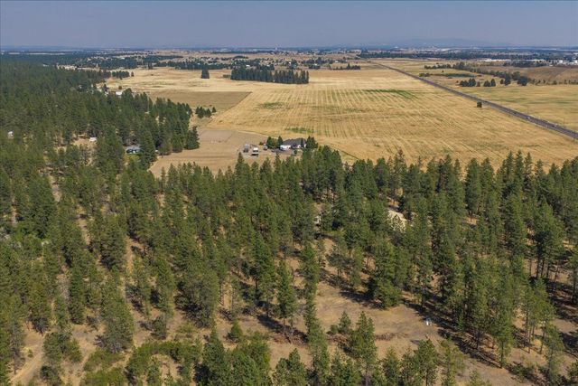 1110 1/2 S Brooks Rd, Medical Lake, WA 99022