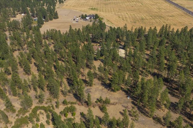 1110 1/2 S Brooks Rd, Medical Lake, WA 99022