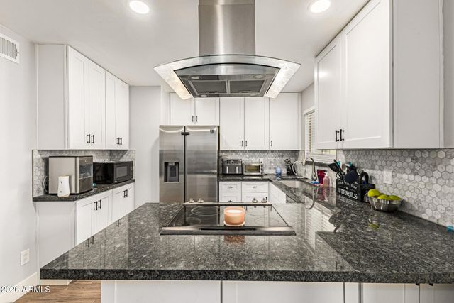 4535 W CONTINENTAL Drive, Glendale, AZ 85308